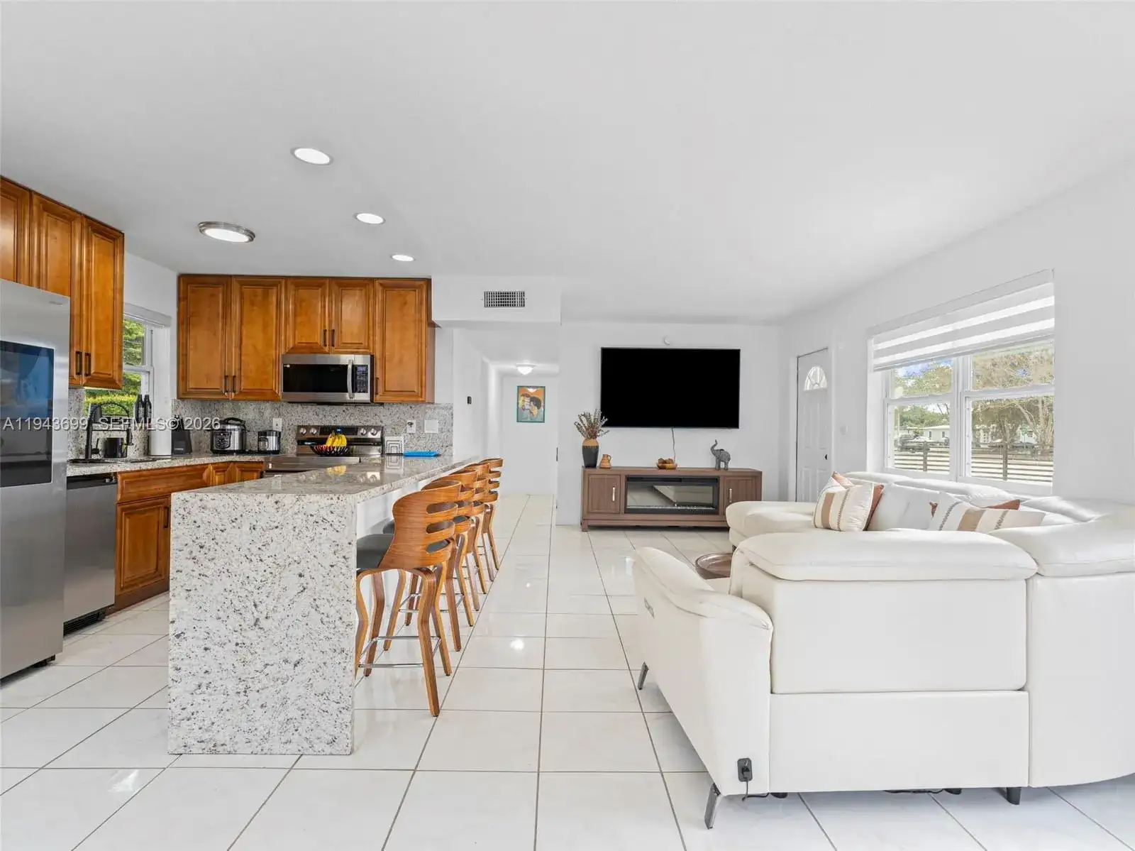 11401 SW 56th St, Miami FL 33165 photo 4