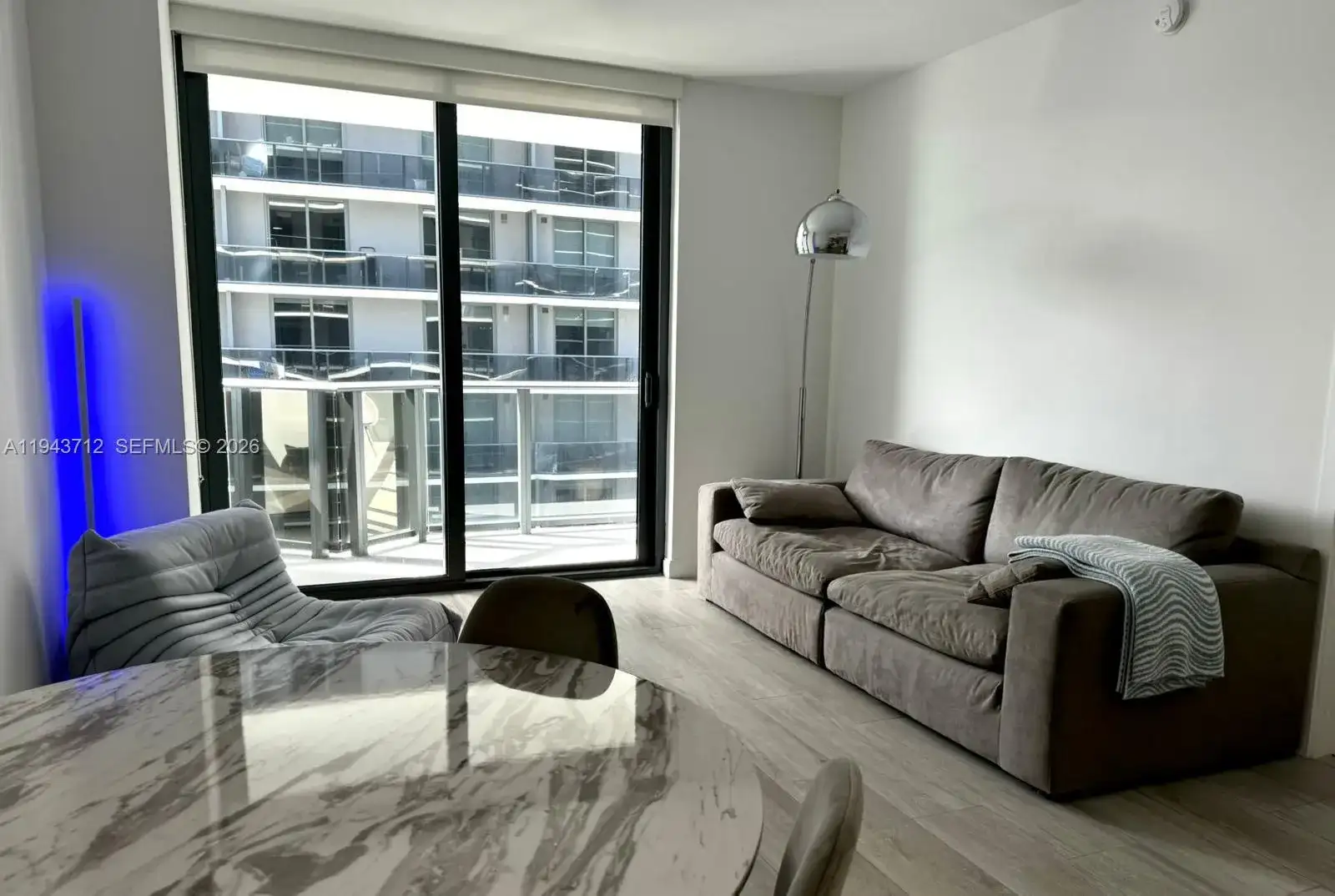 45 SW 9th St # 3107, Miami FL 33130 photo 3