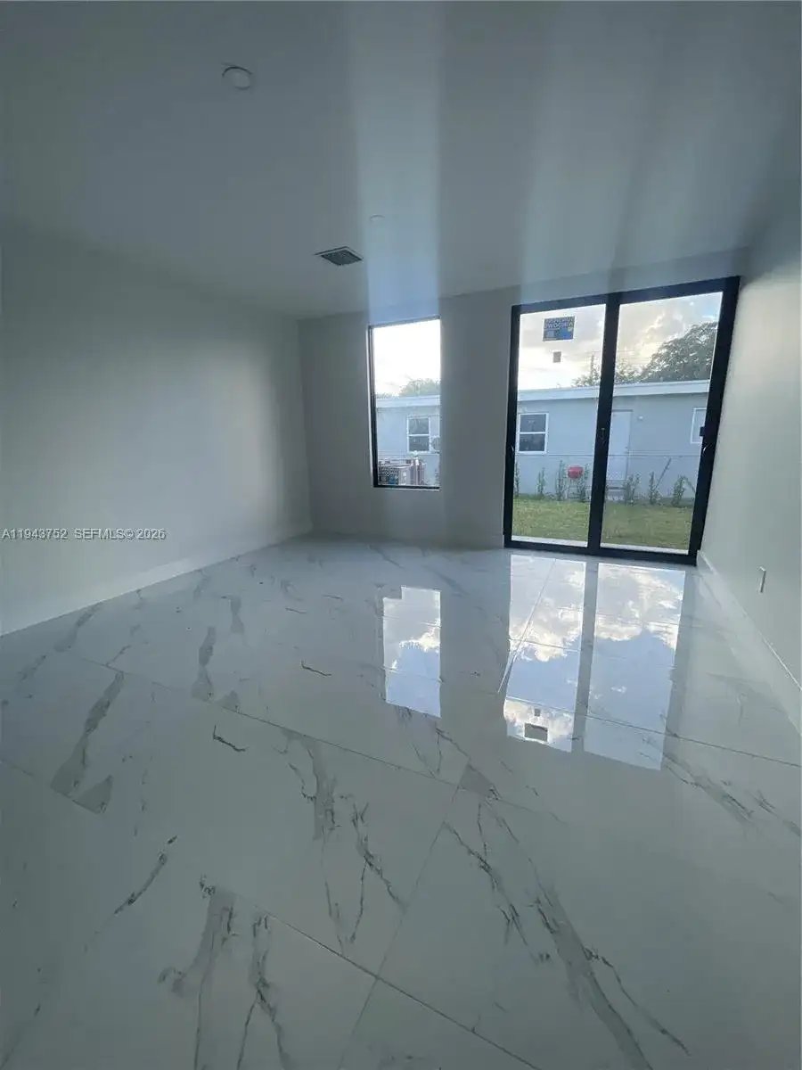 1220 NW 5th CT, Florida City FL 33034 photo 3