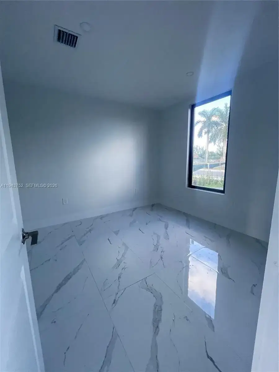 1220 NW 5th CT, Florida City FL 33034 photo 4