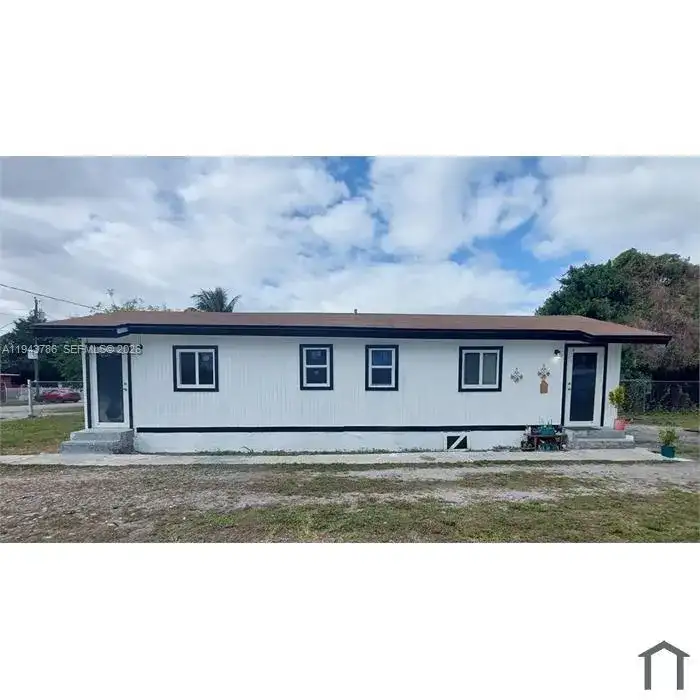 2927 NW 60th St, Miami FL 33142 photo 2