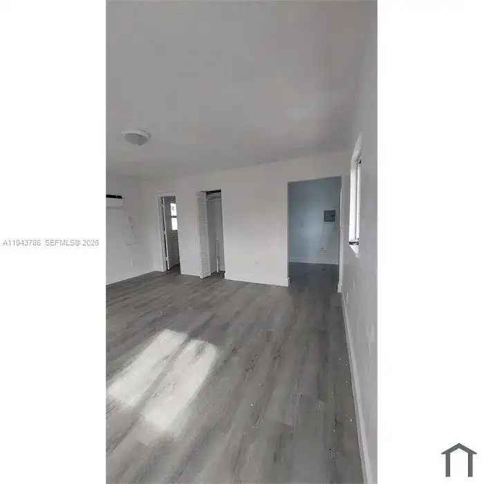 2927 NW 60th St, Miami FL 33142 photo 5