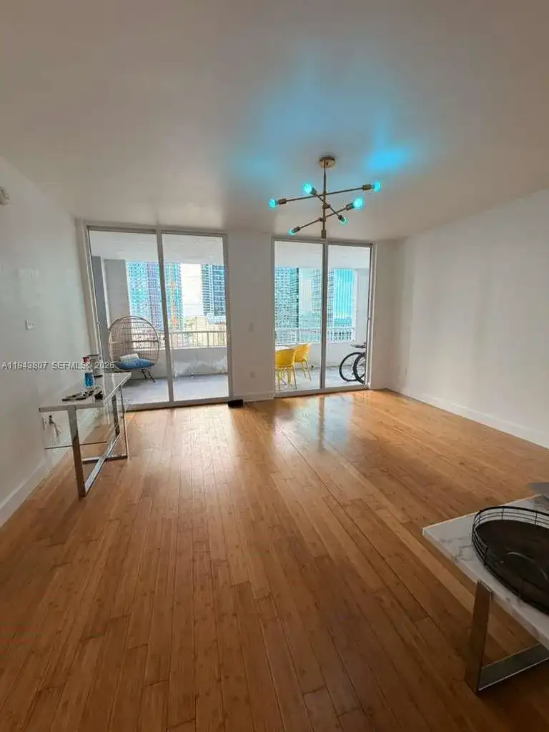 170 SE 14th St # 1807, Miami FL 33131 photo 2