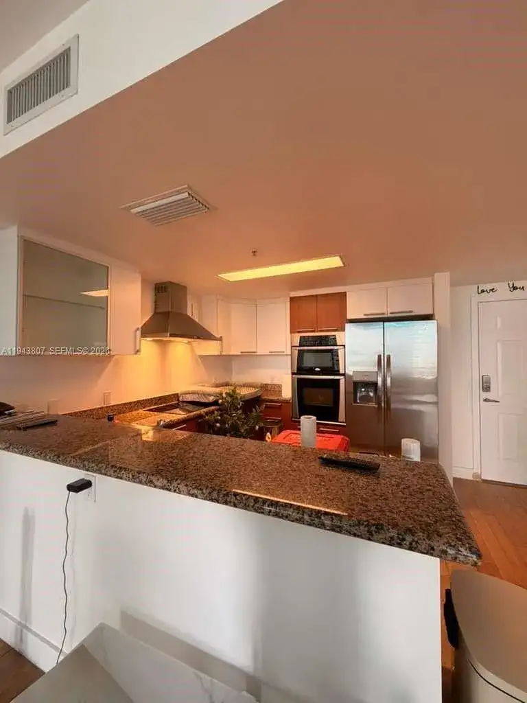 170 SE 14th St # 1807, Miami FL 33131 photo 4