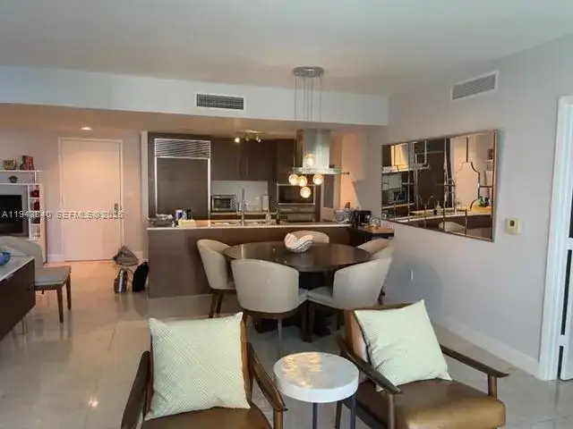 465 BRICKELL AVE # 818, Miami FL 33131 photo 2