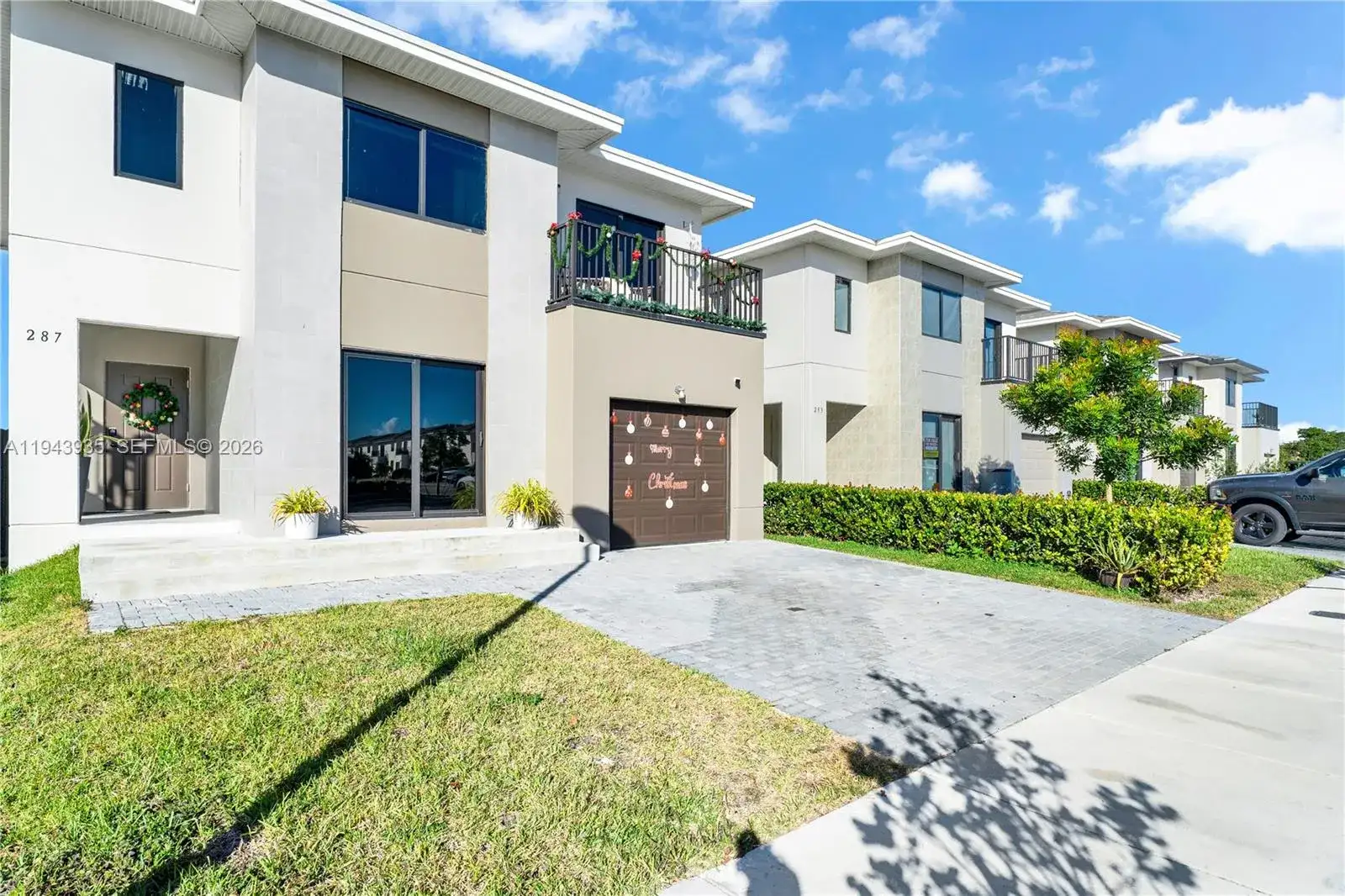 287 NW 13th Pl, Florida City FL 33034 photo 2