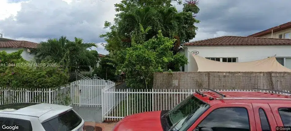 8401 Crespi Blvd # 3, Miami Beach FL 33141 photo 2