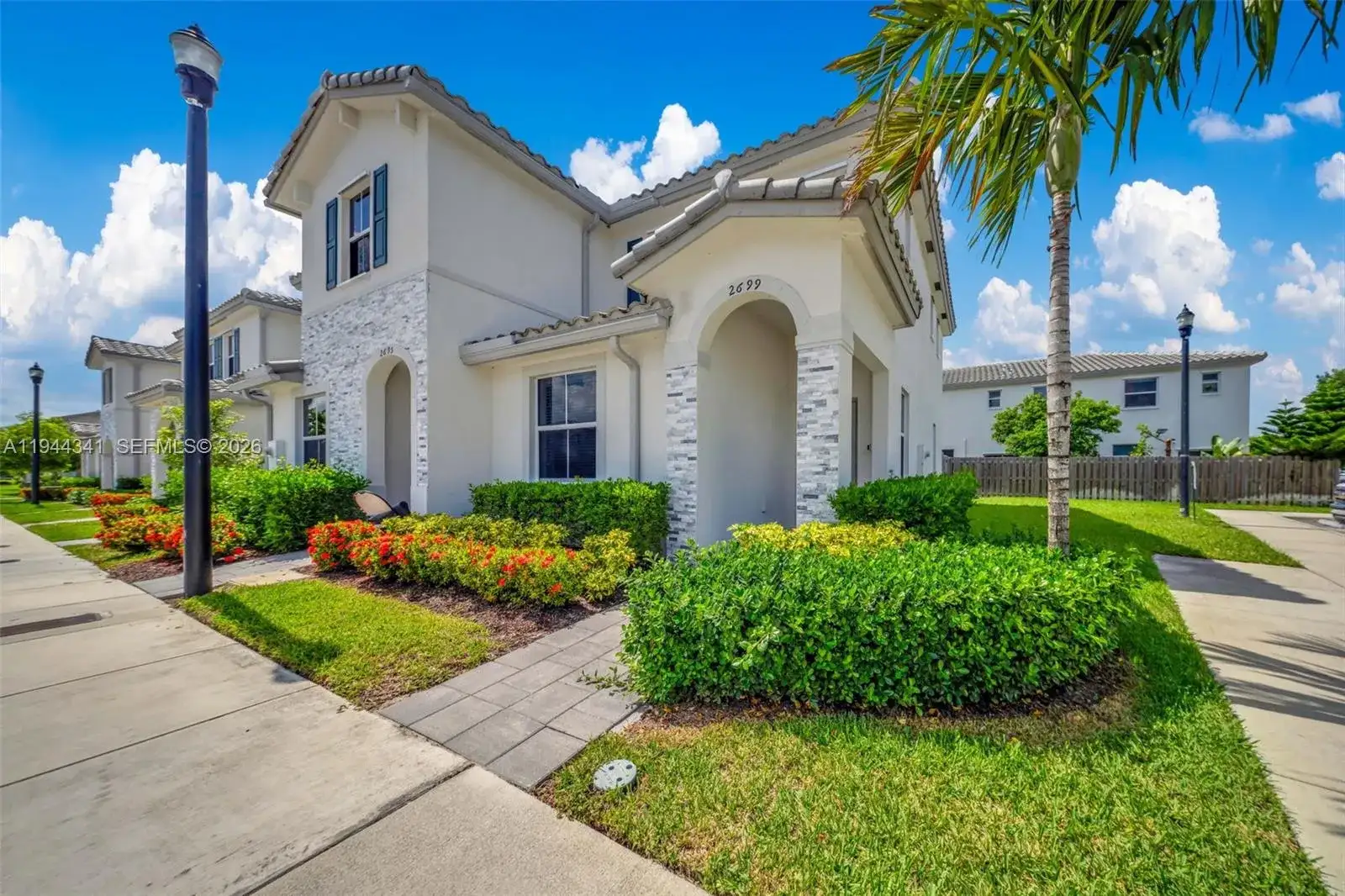 2699 SE 19th St, Homestead FL 33035 photo 2