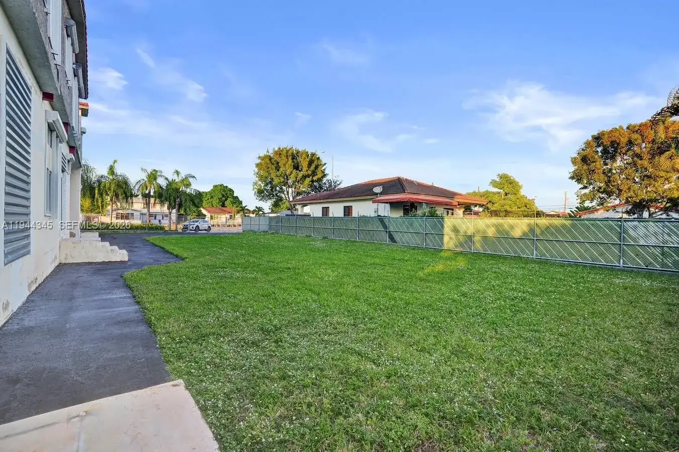358 W 12 street, Hialeah FL 33010 photo 2