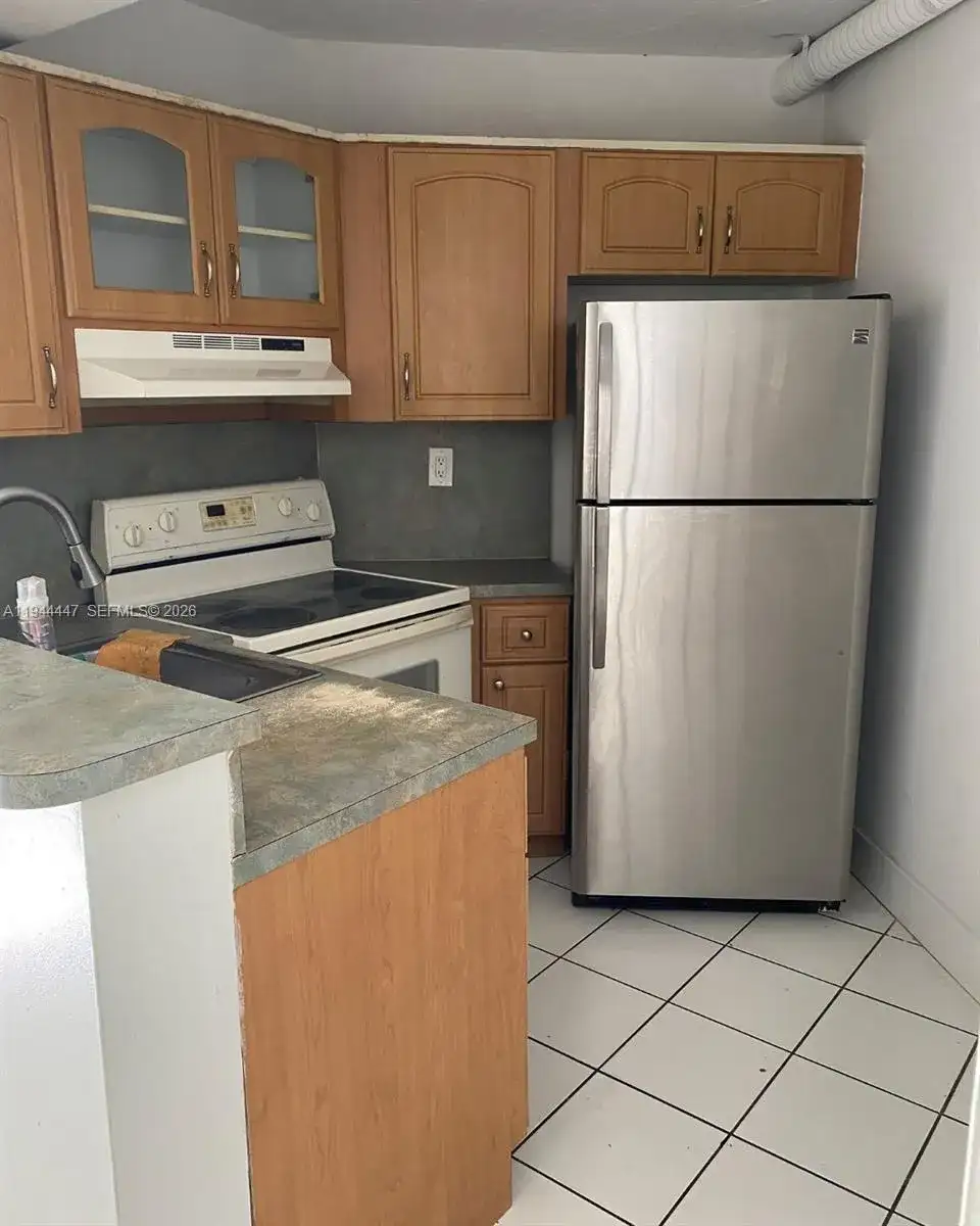 680 W Park Dr # 3, Miami FL 33172 photo 3
