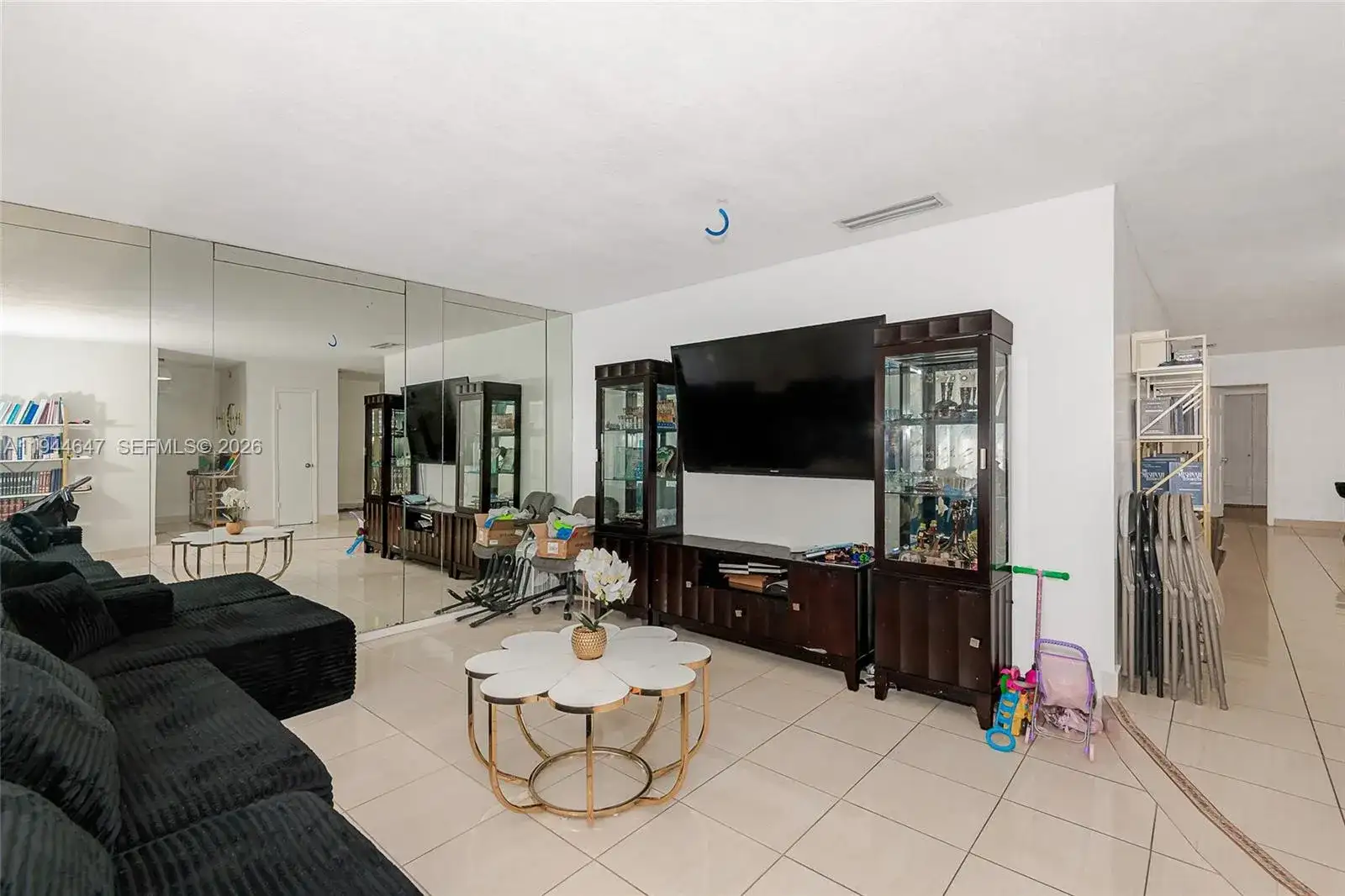 8950 Harding Ave, Surfside FL 33154 photo 2