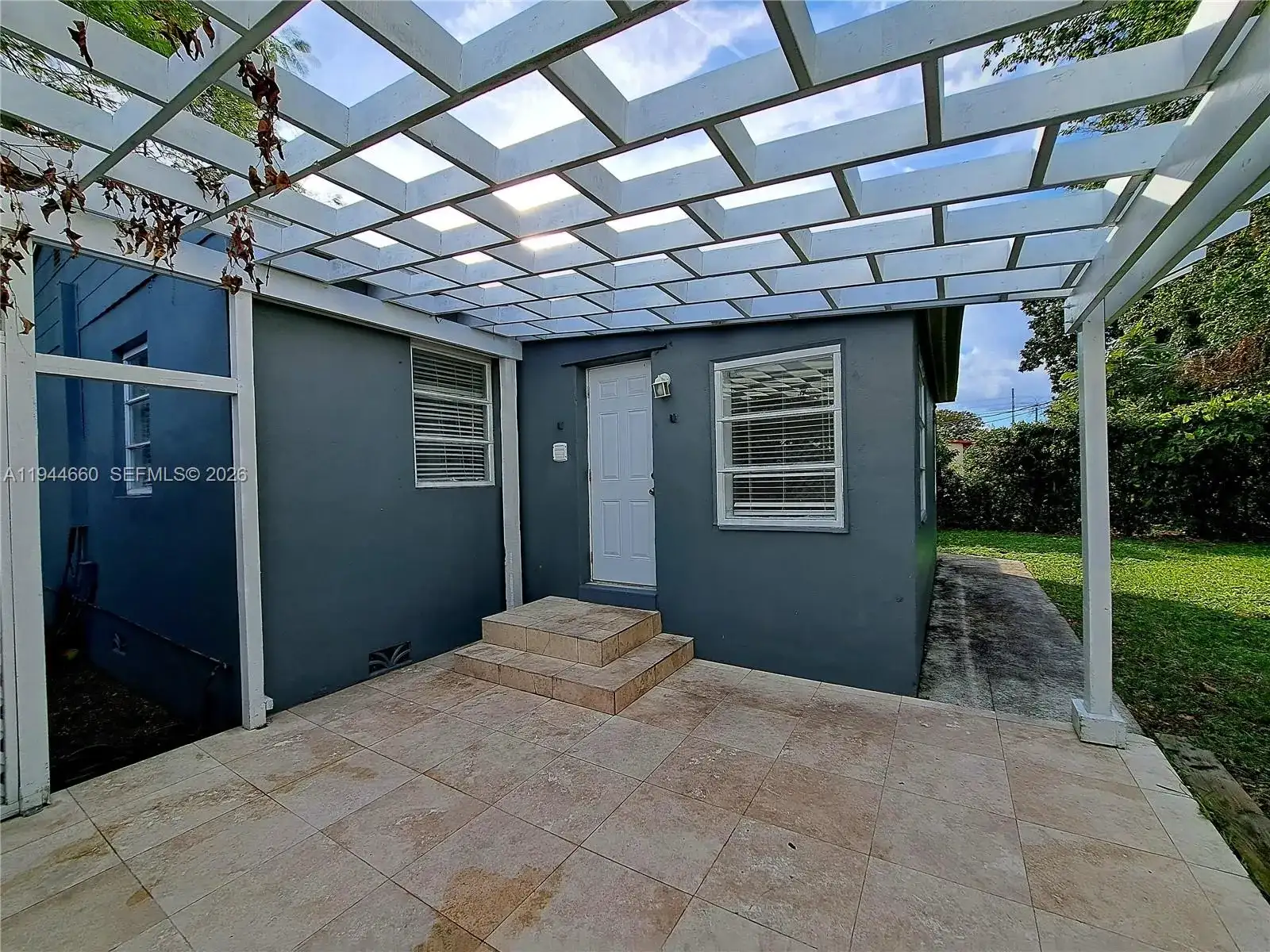 335 NW 102nd St, Miami FL 33150 photo 5
