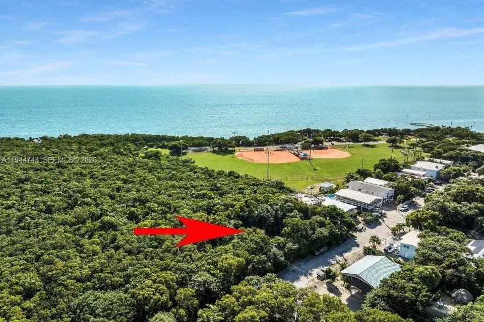 186 Dove Creek Dr, Key Largo FL 33070 photo 2