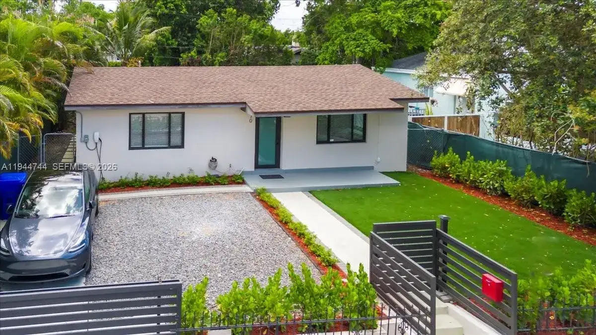 70 NW 47th Ter, Miami FL 33127 photo 2