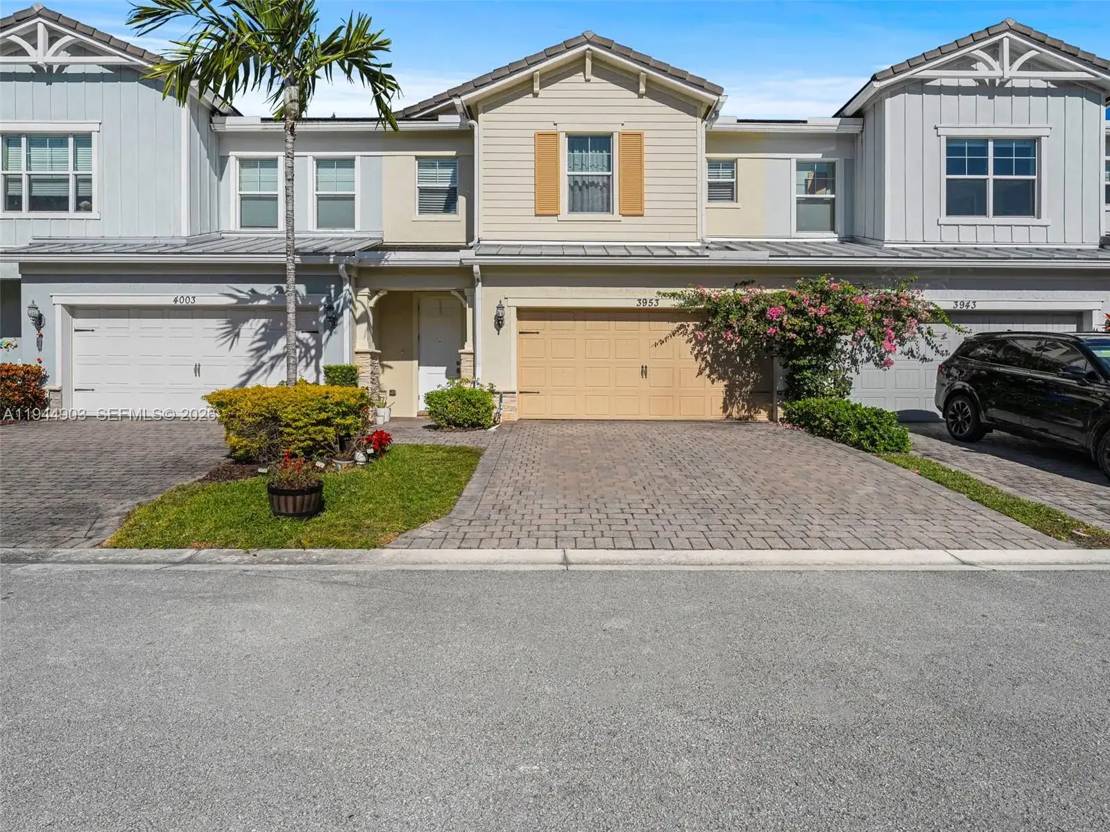 3953 Black Olive Ln, Hollywood FL 33021 photo 3