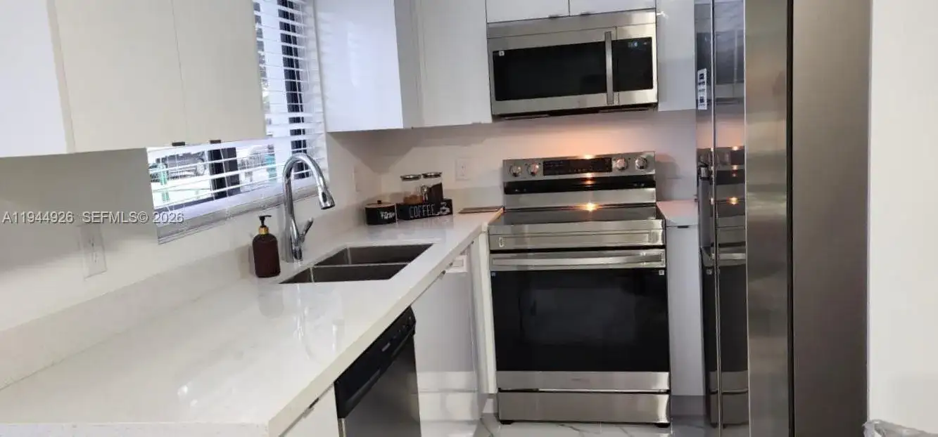 8012 NW 14th PL # A, Miami FL 33147 photo 2