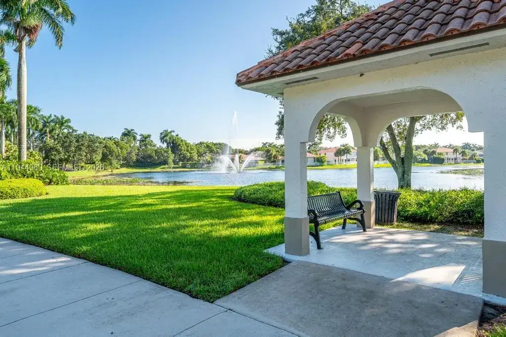 4279 Greenbriar Ln # 0, Weston FL 33331 photo 5