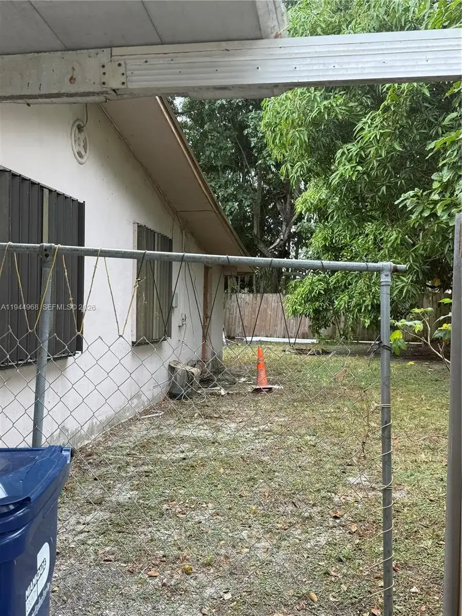 19200 NW 9th Ave, Miami Gardens FL 33169 photo 3