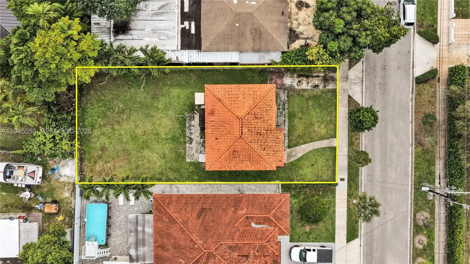 831 NW 21st Ct, Miami FL 33125 photo 4