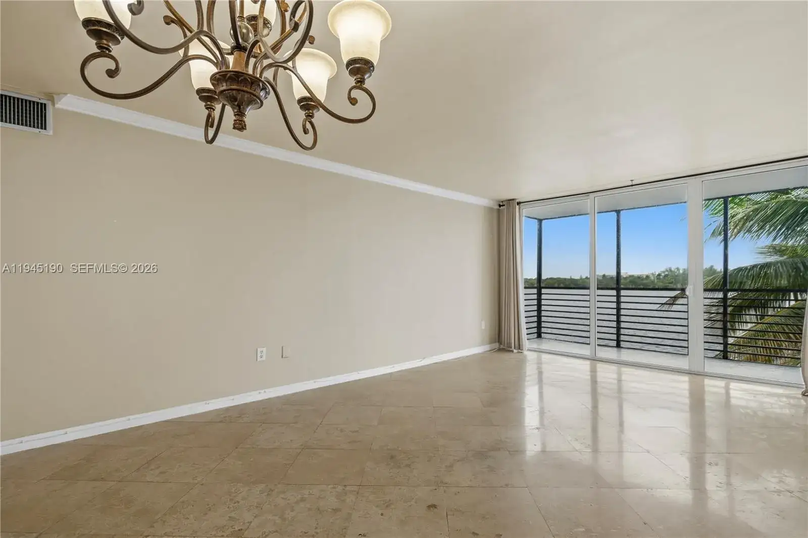 1075 NE Miami Gardens Dr # 306, Miami FL 33179 photo 5