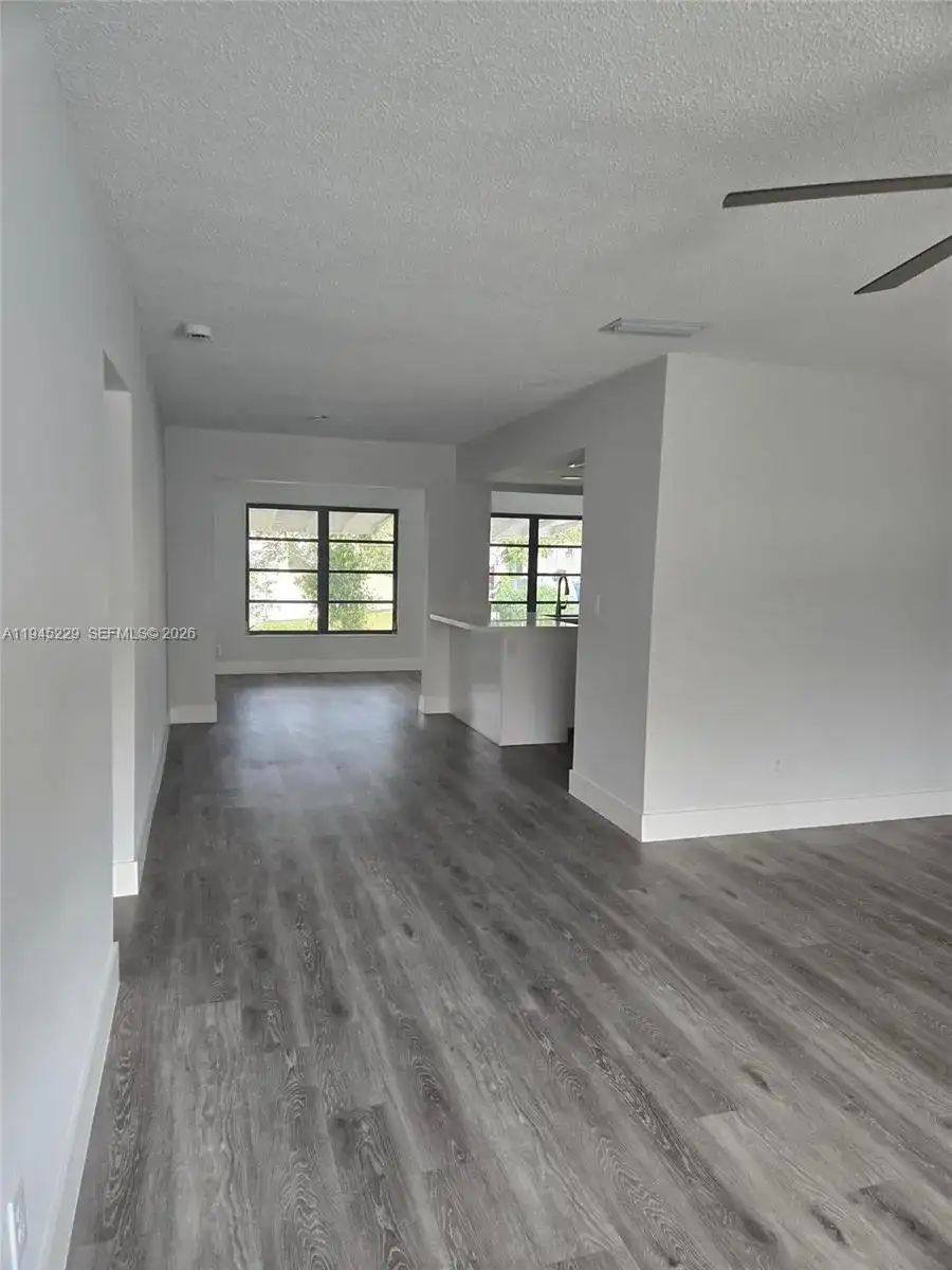 6855 NW 9th St, Margate FL 33063 photo 3