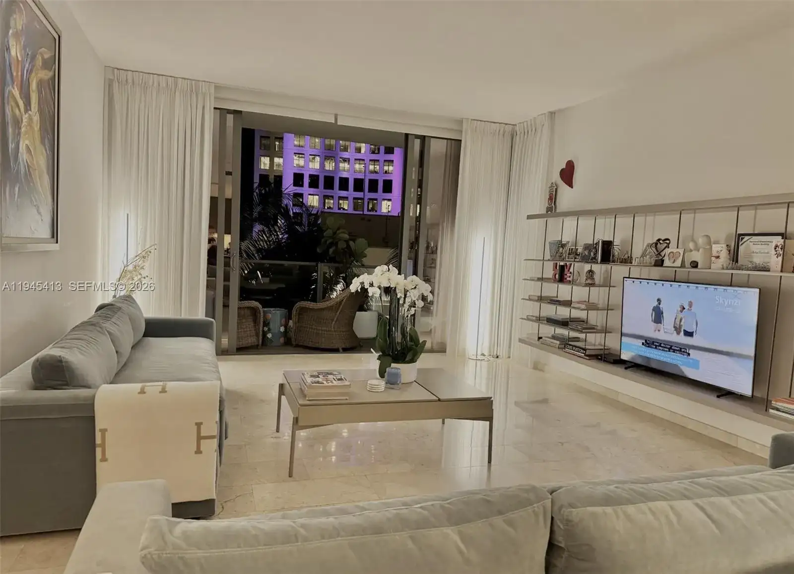 68 SE 6th St # 903, Miami FL 33131 photo 3