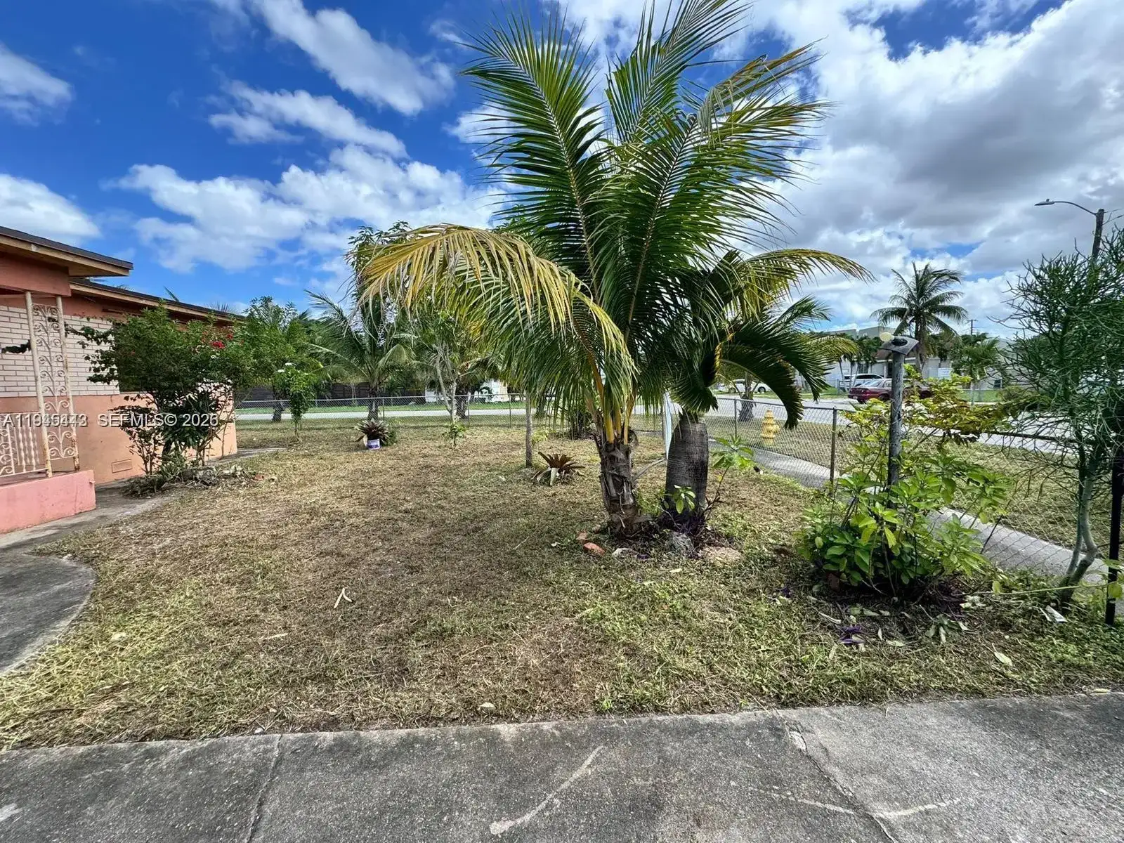 341 Aladdin St, Opa-Locka FL 33054 photo 3