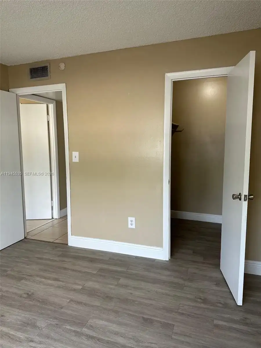 488 NW 165th St Rd # 115, Miami FL 33169 photo 4
