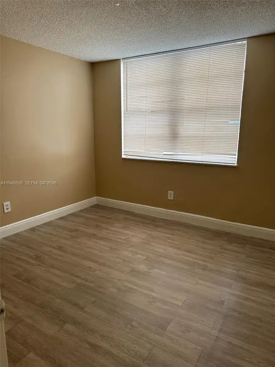 488 NW 165th St Rd # 115, Miami FL 33169 photo 5