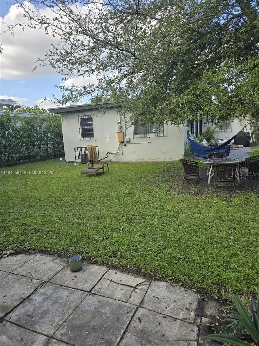 956 NE 80th St, Miami FL 33138 photo 2