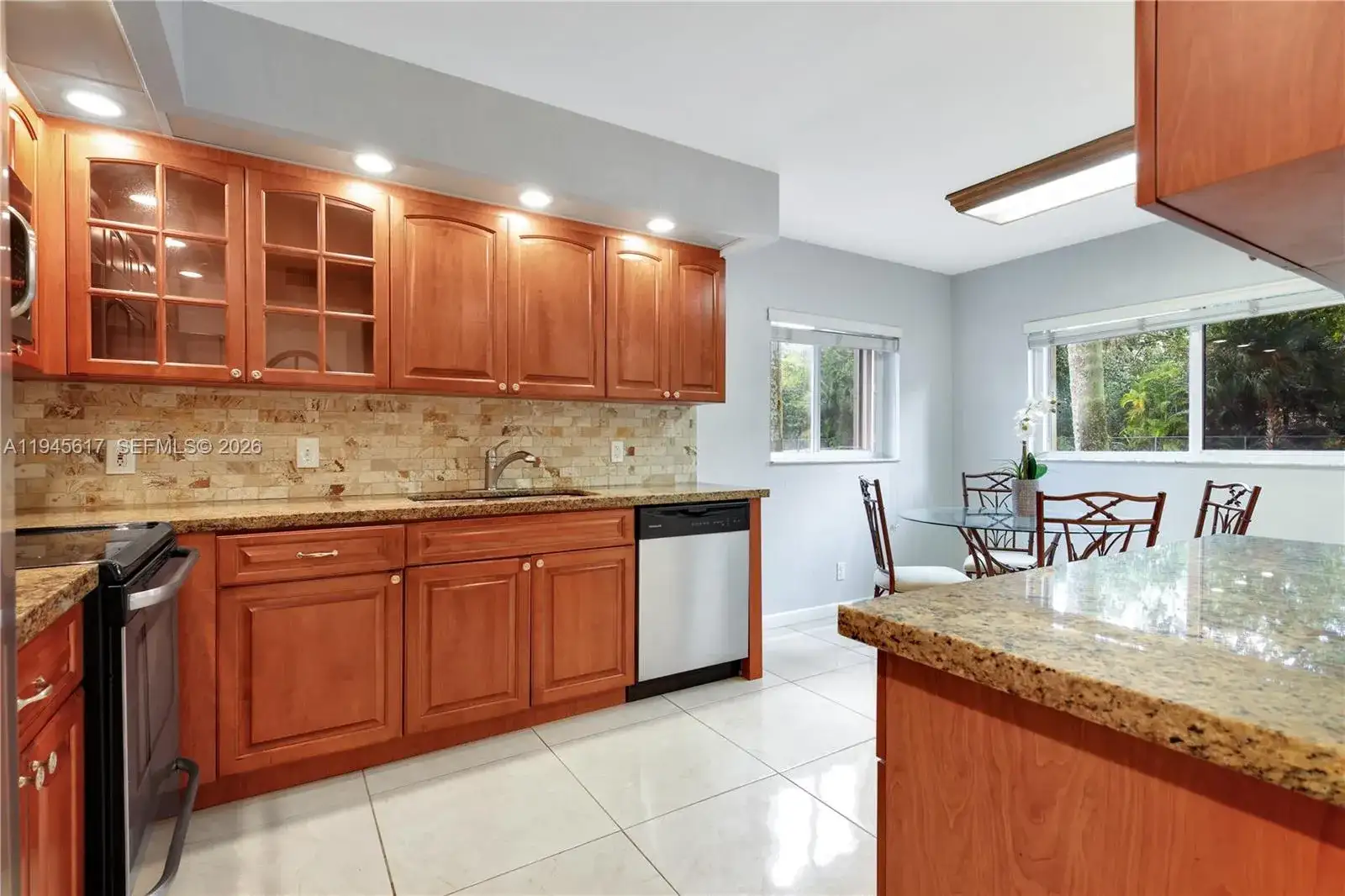 12850 SW 4th Ct # 115I, Pembroke Pines FL 33027 photo 5