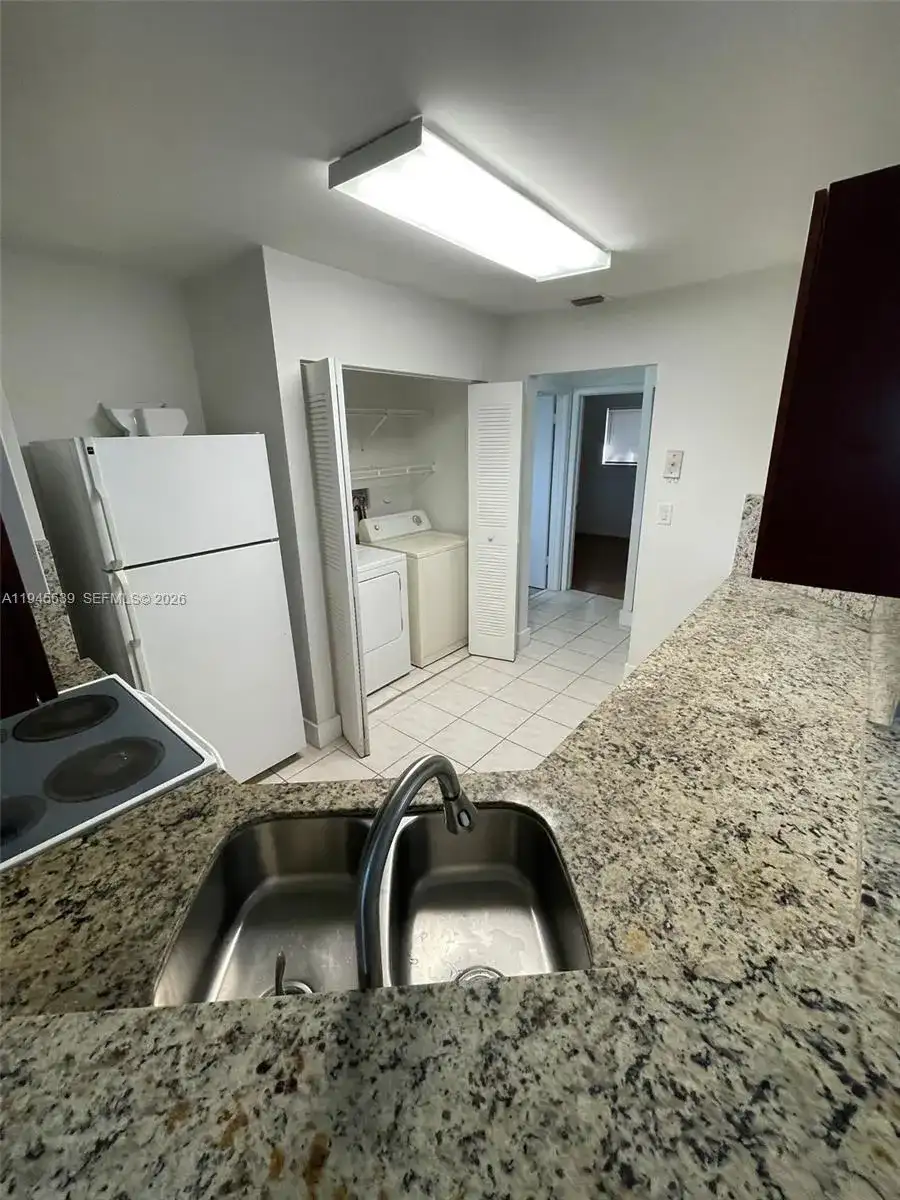 3457 NW 44th St # 104, Oakland Park FL 33309 photo 4