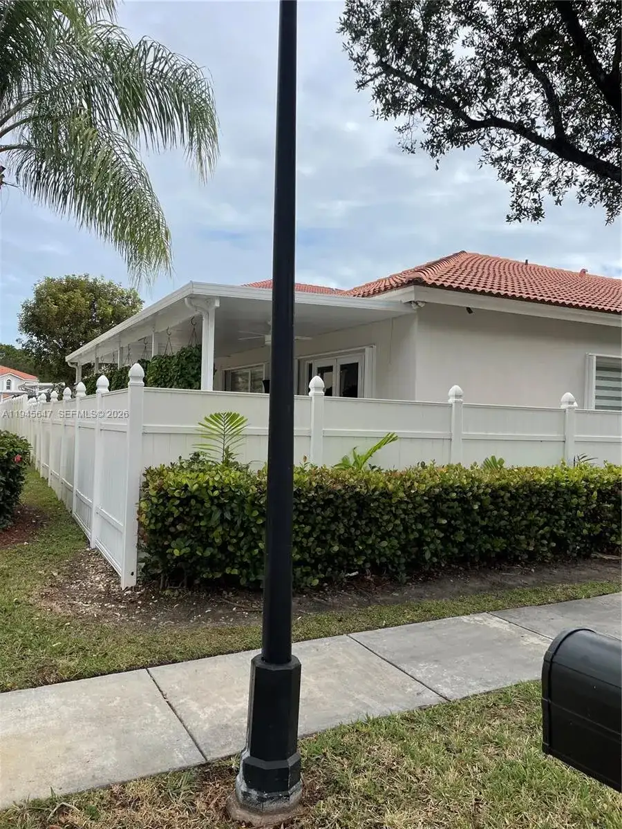 3725 NE 11th St, Homestead FL 33033 photo 4