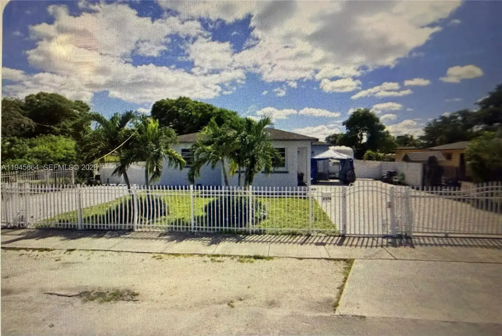 2376 NW 104th St, Miami FL 33147 photo 2