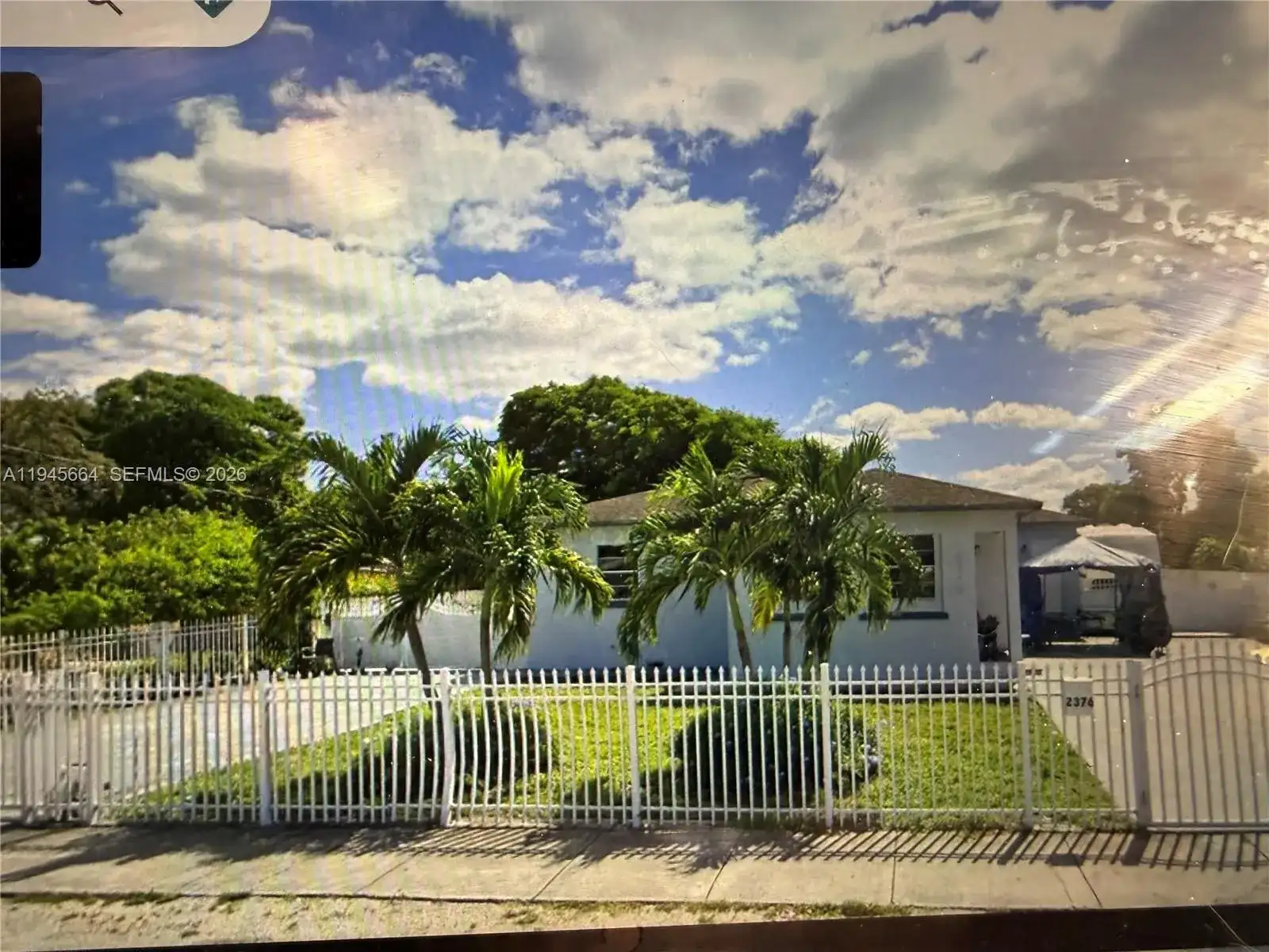 2376 NW 104th St, Miami FL 33147 photo 3