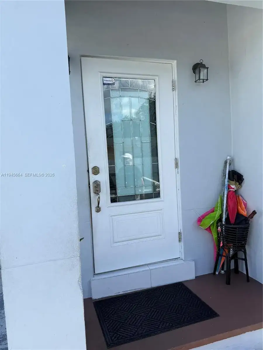 2376 NW 104th St, Miami FL 33147 photo 5