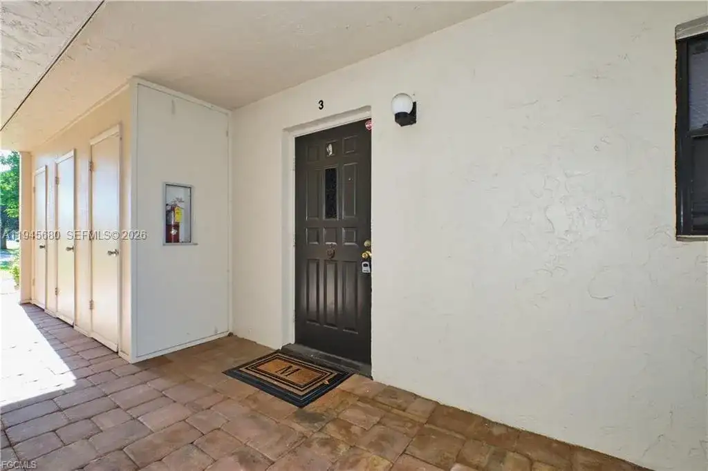 4728 ORANGE GROVE BLVD # 3, Fort Myers FL 33903 photo 3