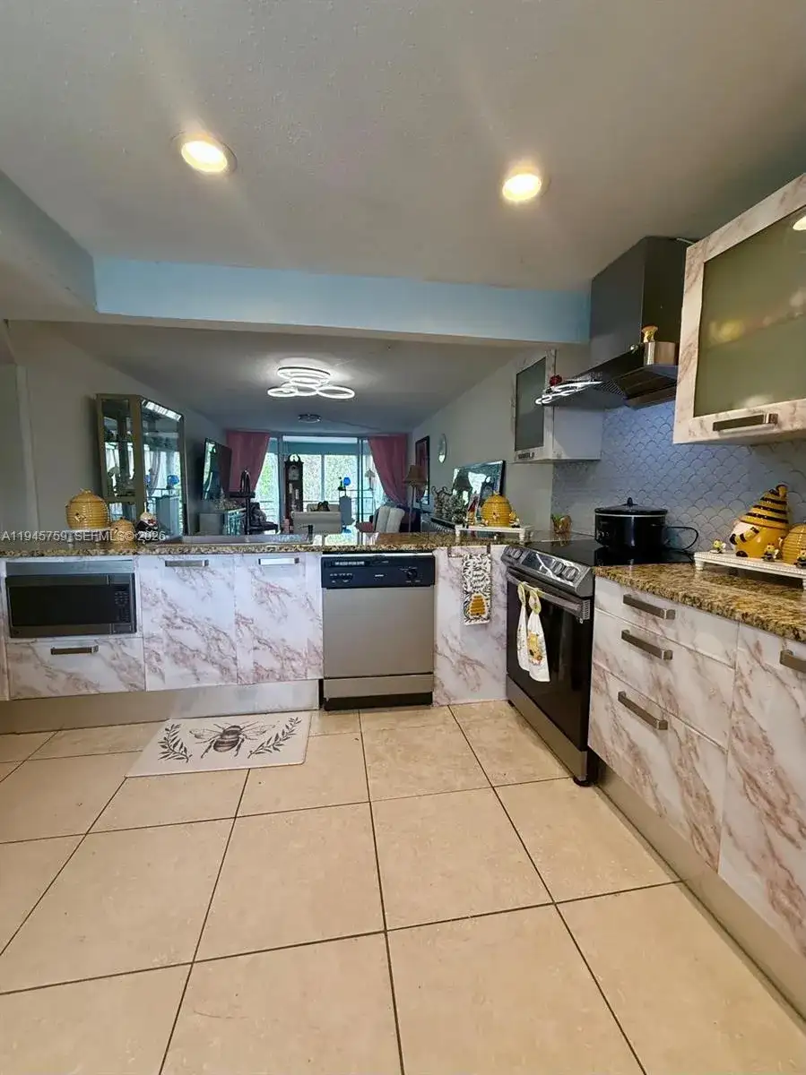 1601 NE 191st St # B403, Miami FL 33179 photo 3