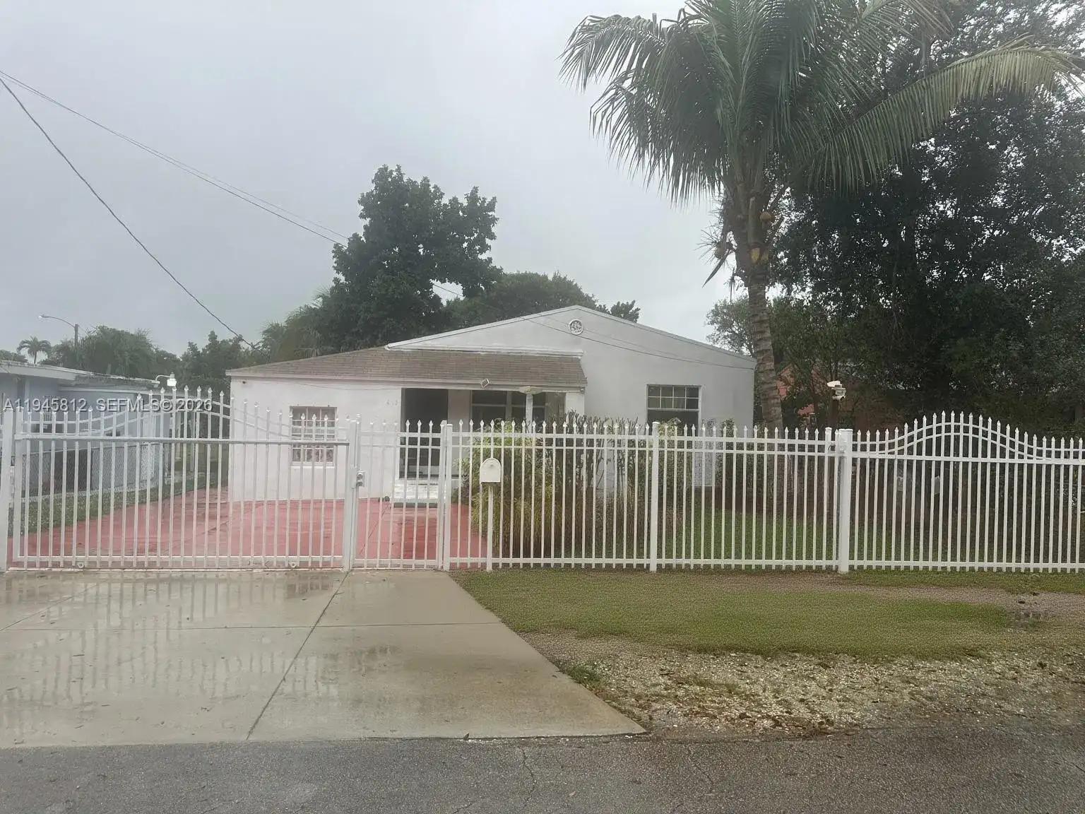 410 NW 98th St, Miami FL 33150 photo 2