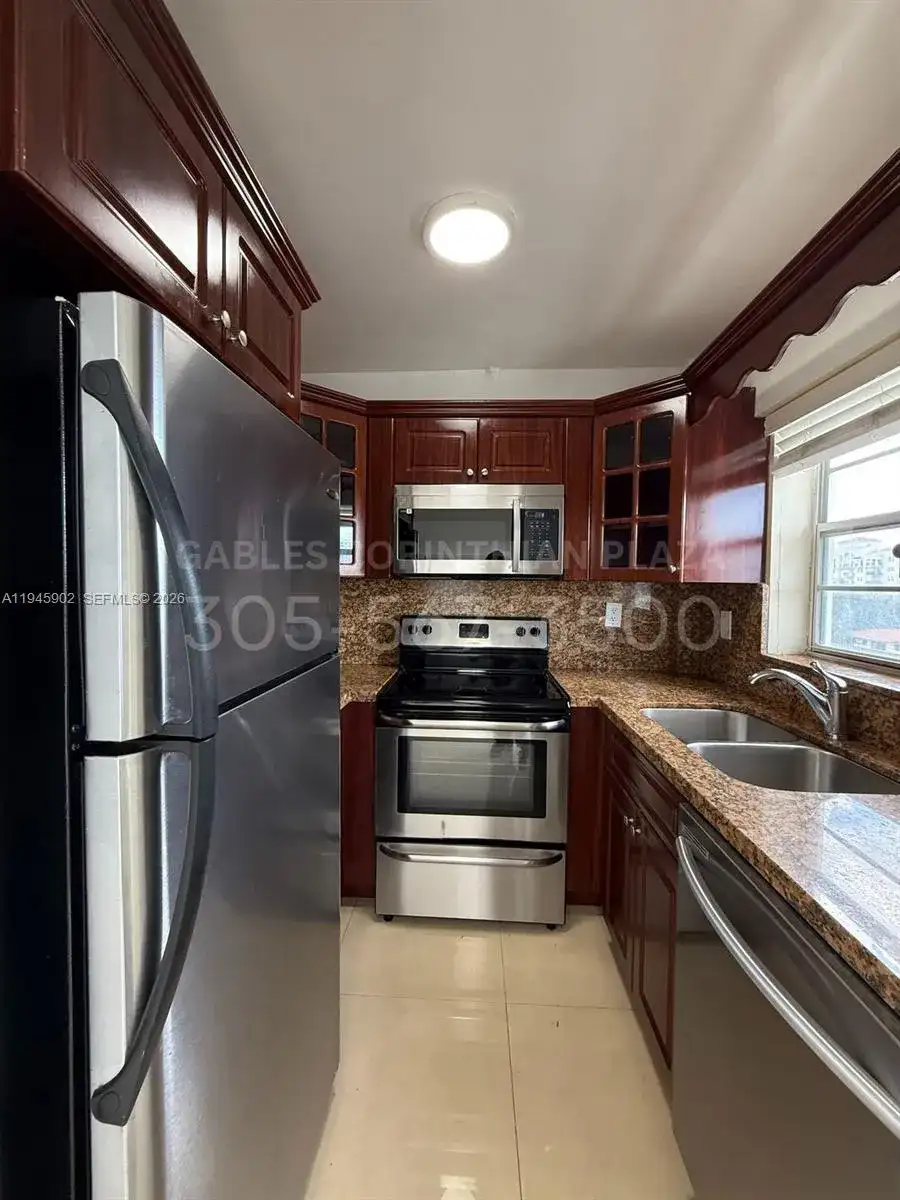 22 Salamanca Ave # 501, Coral Gables FL 33134 photo 3