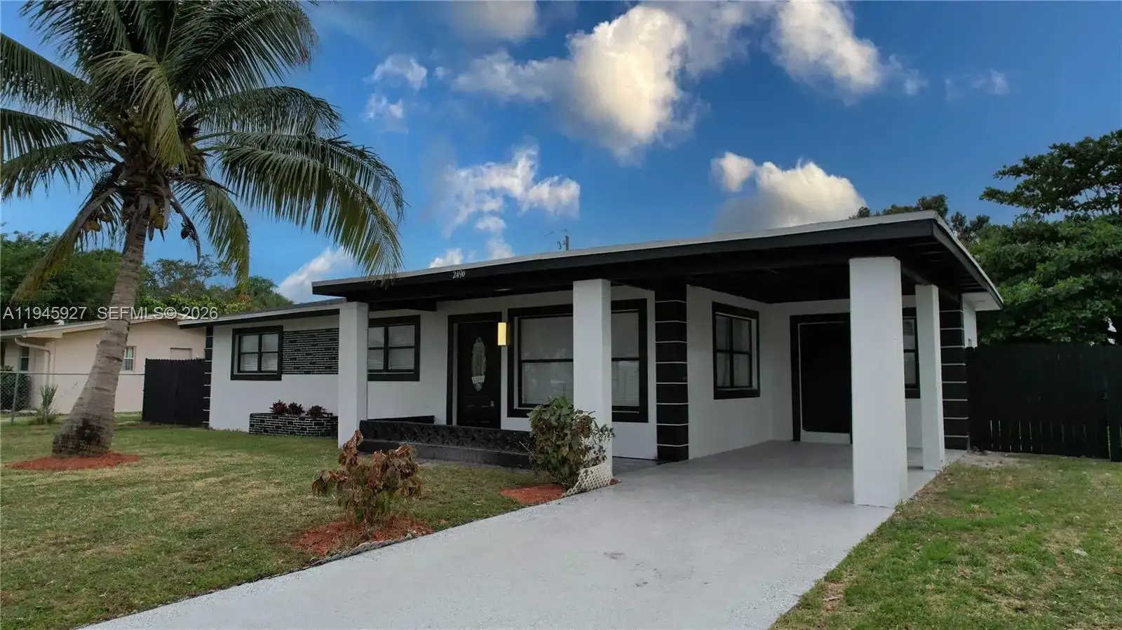 2496 SW 8th St, Fort Lauderdale FL 33312 photo 2
