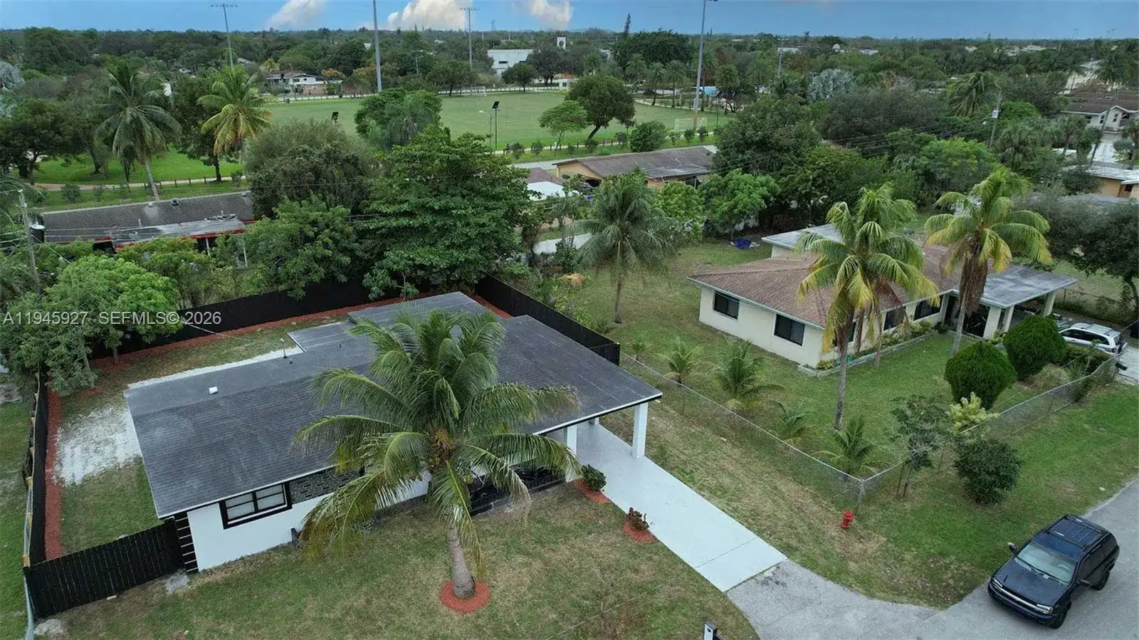 2496 SW 8th St, Fort Lauderdale FL 33312 photo 4