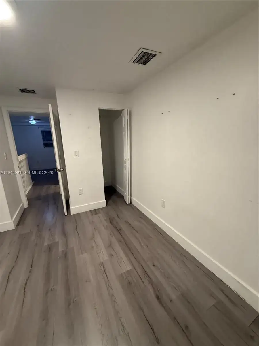 821 SW 2nd St # 6, Miami FL 33130 photo 4