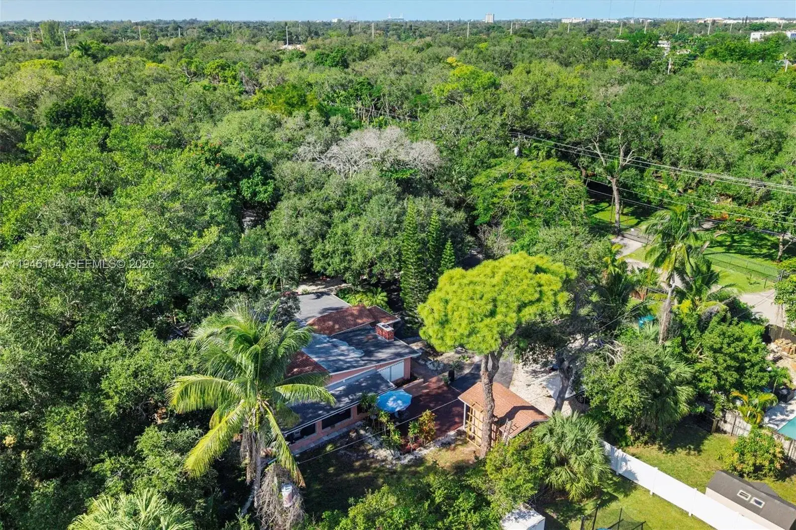 1760 NE 144th St, Miami FL 33181 photo 2