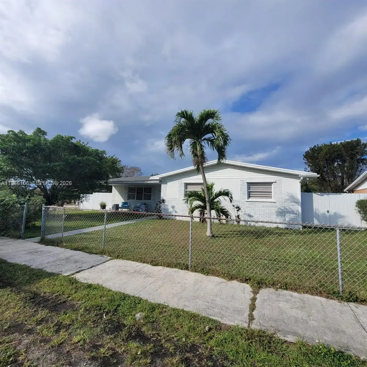 19930 SW 118th Pl, Miami FL 33177 photo 2