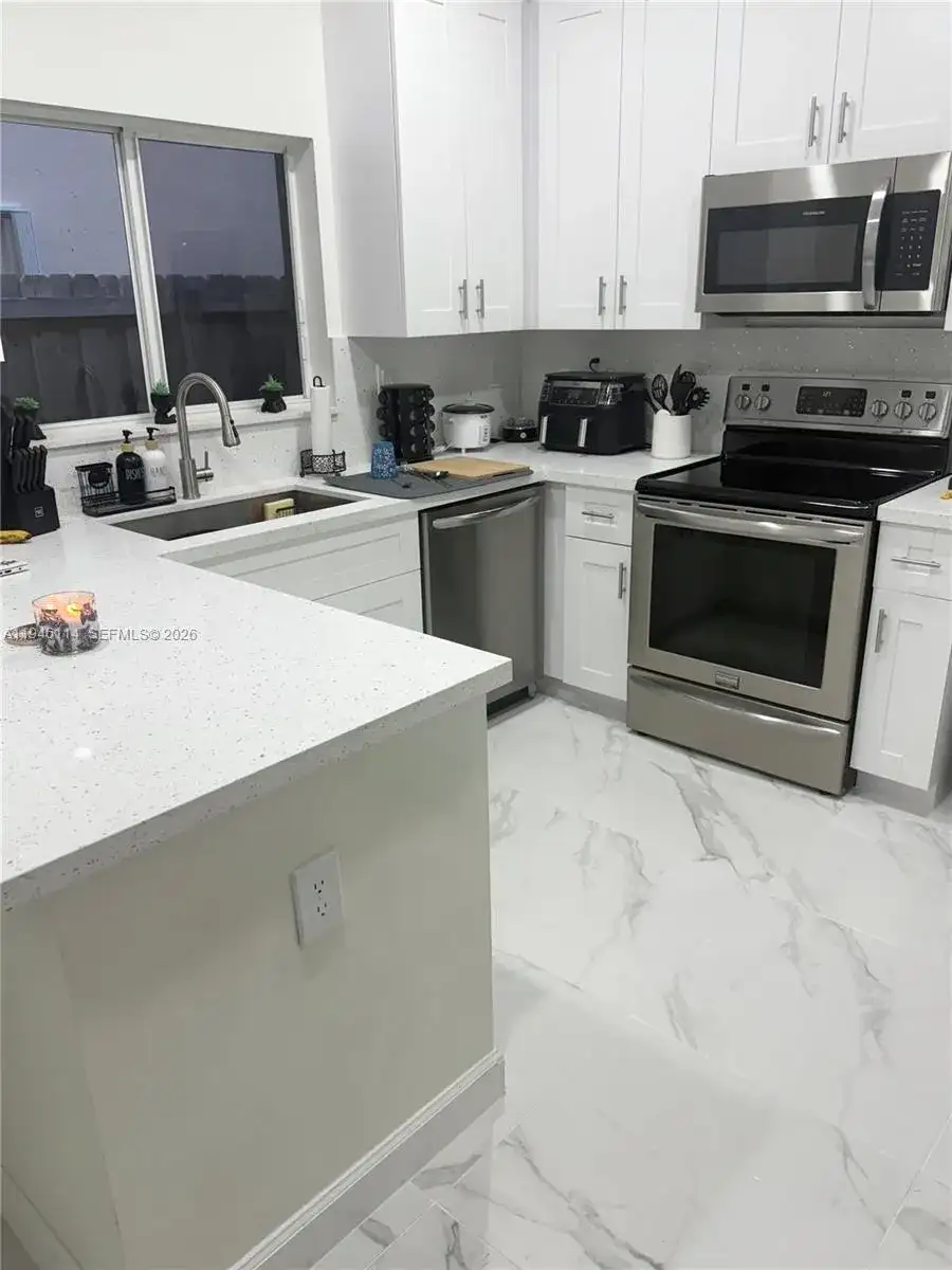 22844 SW 114th Ave, Miami FL 33170 photo 4