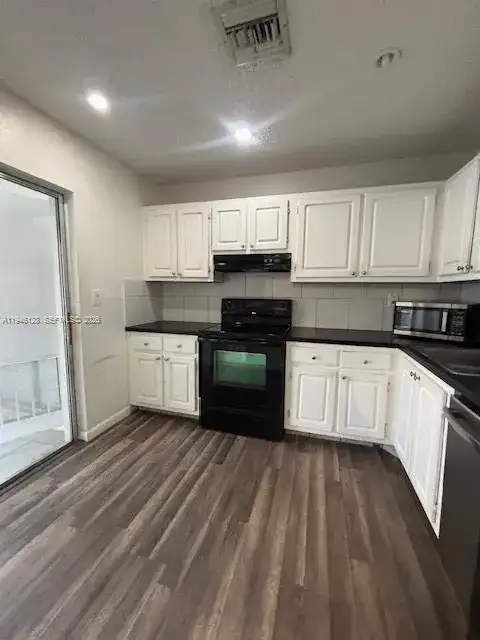817 NE 214th Ln # 4, Miami FL 33179 photo 2