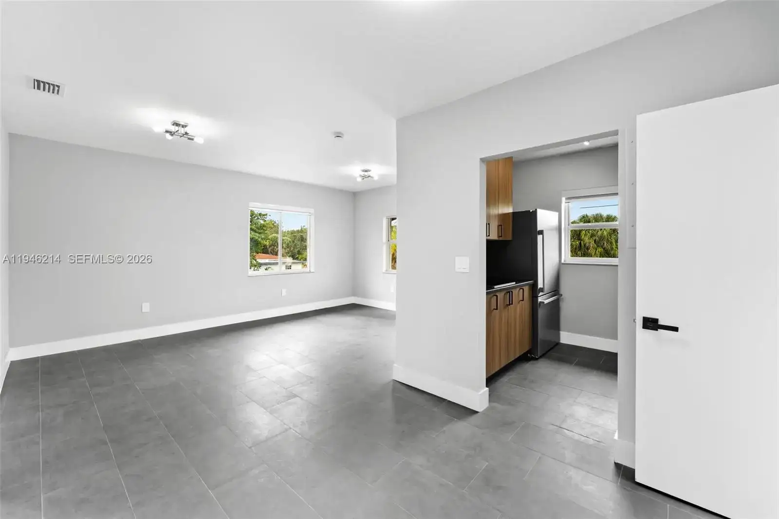 2363 NW 15th St # 2363, Miami FL 33125 photo 4