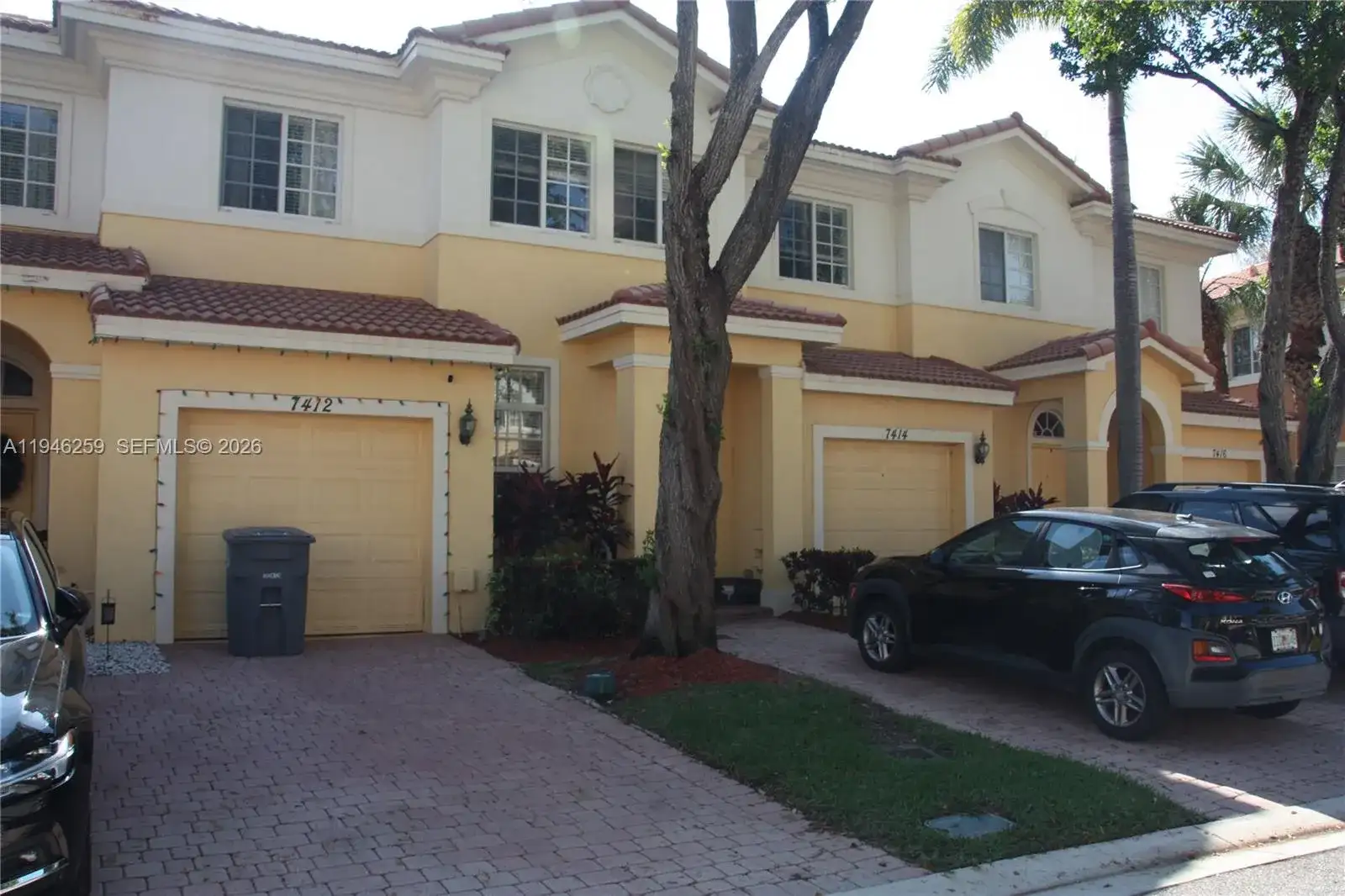 7414 E Briella Dr, Boynton Beach FL 33437 photo 2