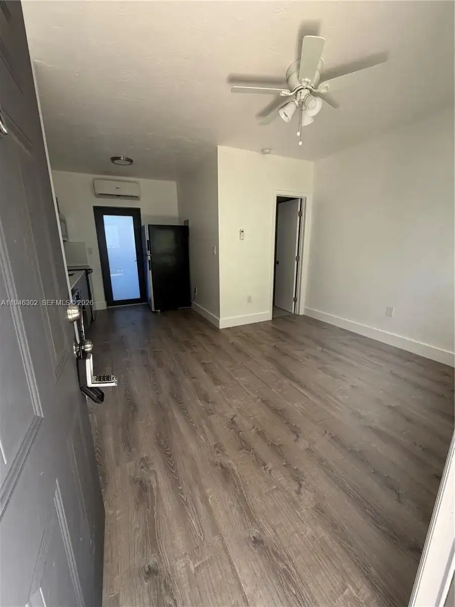 201 SW 21st Ct # 1, Miami FL 33135 photo 4